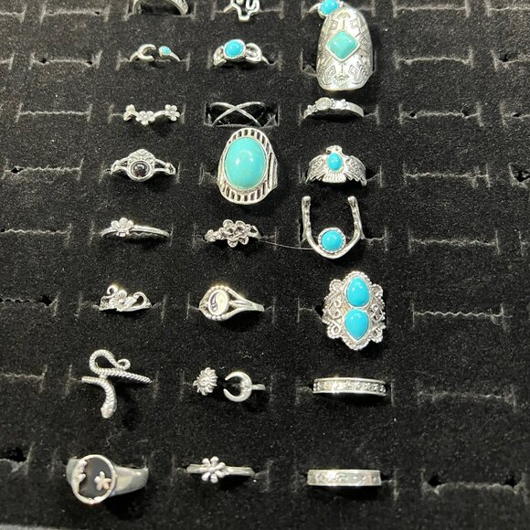 30 Misc Rings Wholesale - Picture 2 of 2